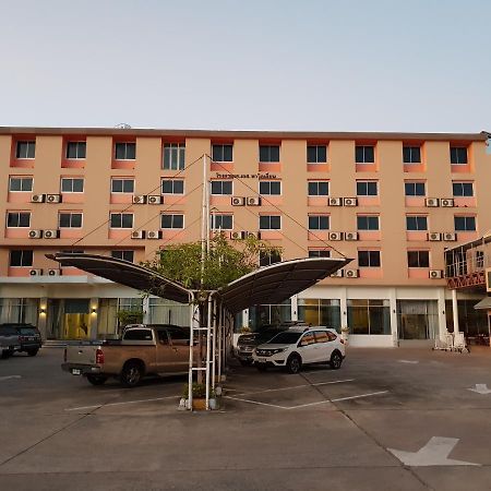K.S.Pavilion Hotel 나콘라차시마 외부 사진