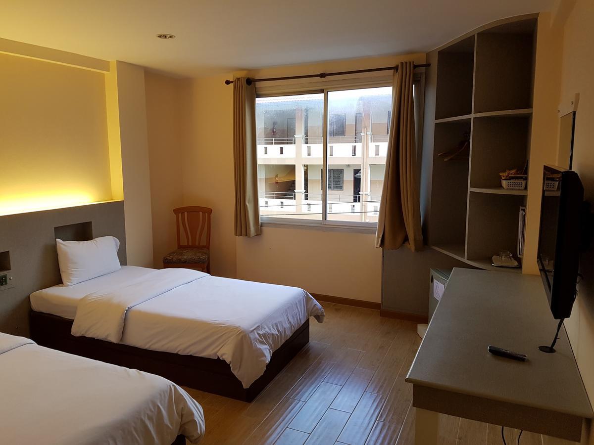 K.S.Pavilion Hotel 나콘라차시마 외부 사진