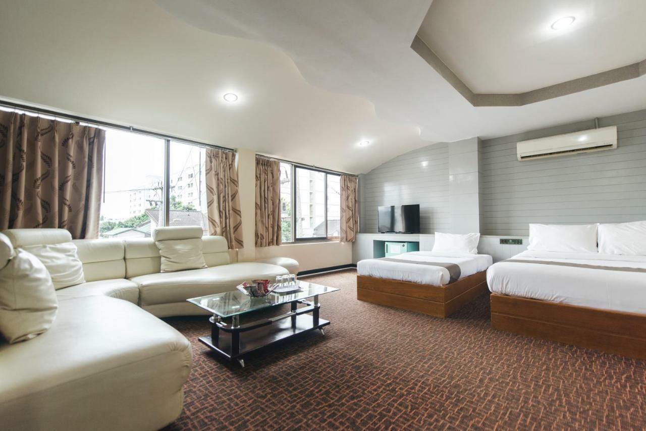 K.S.Pavilion Hotel 나콘라차시마 외부 사진