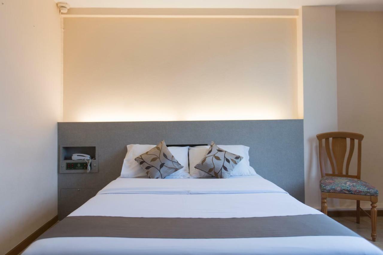 K.S.Pavilion Hotel 나콘라차시마 외부 사진